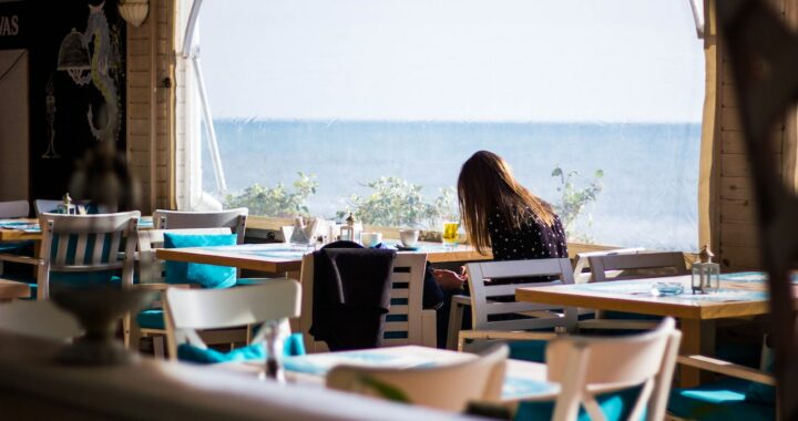 restauracja nad morzem